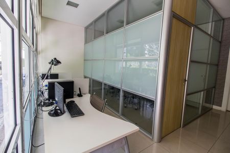 Apartamento para alugar com 207m², 3 quartos e 3 vagasEscritório