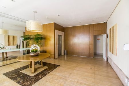 Apartamento para alugar com 207m², 3 quartos e 3 vagasHall social