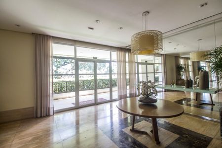 Apartamento para alugar com 207m², 3 quartos e 3 vagasHall social