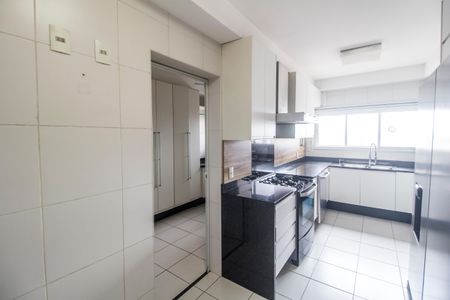 Apartamento para alugar com 207m², 3 quartos e 3 vagasCozinha