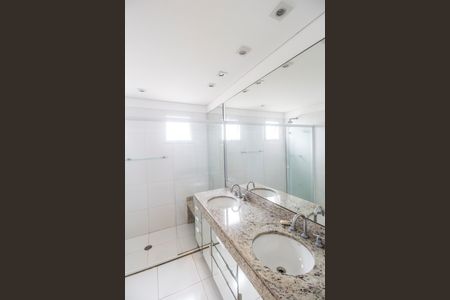 Apartamento para alugar com 207m², 3 quartos e 3 vagasBanheiro da Suíte