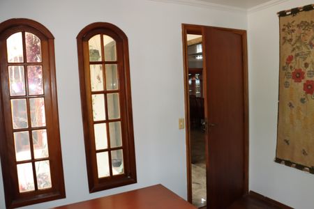 Casa de condomínio para alugar com 2600m², 3 quartos e sem vagaEscritório