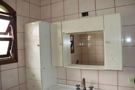 Casa de condomínio para alugar com 2600m², 3 quartos e sem vagaBanheiro Social