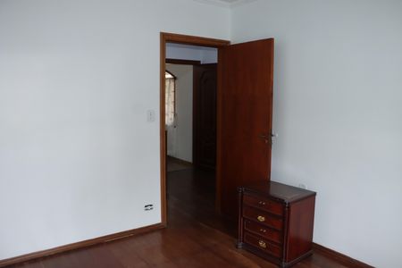 Casa de condomínio para alugar com 2600m², 3 quartos e sem vagaQuarto 2