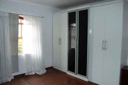 Casa de condomínio para alugar com 2600m², 3 quartos e sem vagaQuarto 2