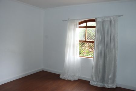 Casa de condomínio para alugar com 2600m², 3 quartos e sem vagaQuarto 3