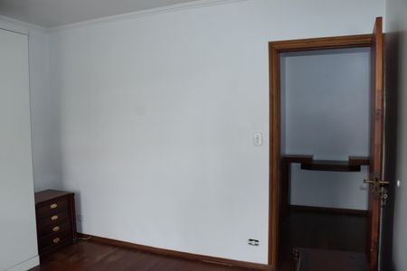 Casa de condomínio para alugar com 2600m², 3 quartos e sem vagaQuarto 2