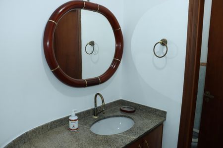 Casa de condomínio para alugar com 2600m², 3 quartos e sem vagaLavabo