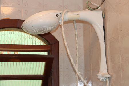 Casa de condomínio para alugar com 2600m², 3 quartos e sem vagaBanheiro de Serviço