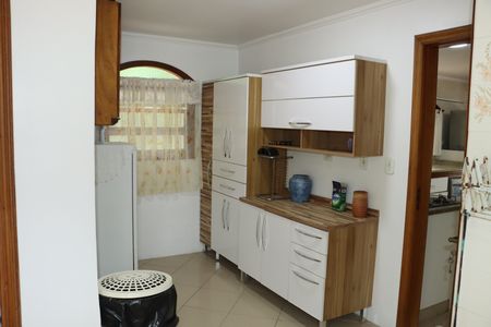 Casa de condomínio para alugar com 2600m², 3 quartos e sem vagaCozinha