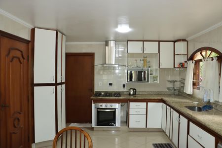 Casa de condomínio para alugar com 2600m², 3 quartos e sem vagaCozinha