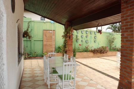 Casa de condomínio para alugar com 2600m², 3 quartos e sem vagaÁrea comum