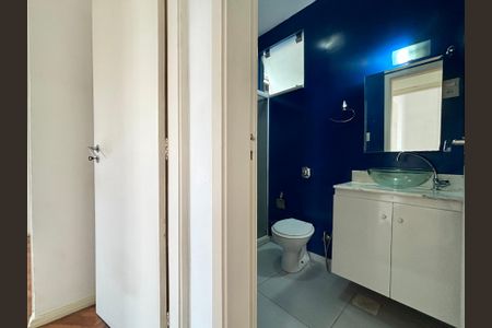 Apartamento à venda com 75m², 2 quartos e sem vagaBanheiro social