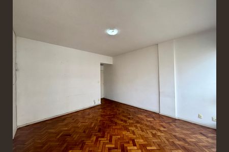 Sala de apartamento à venda com 2 quartos, 75m² em Copacabana, Rio de Janeiro