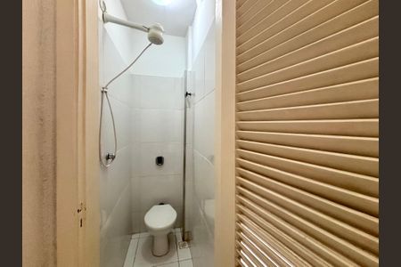 Apartamento à venda com 75m², 2 quartos e sem vagaÁrea de serviço - banheiro