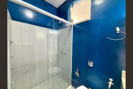 Apartamento à venda com 75m², 2 quartos e sem vagaBanheiro social