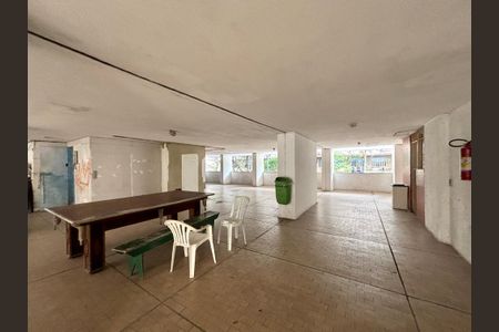 Apartamento à venda com 75m², 2 quartos e sem vagaÁrea comum