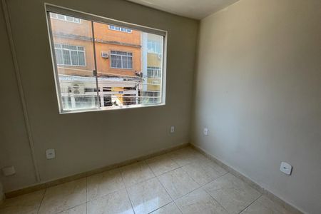 Sala de kitnet/studio para alugar com 1 quarto, 18m² em Jardim Vinte E Cinco de Agosto, Duque de Caxias