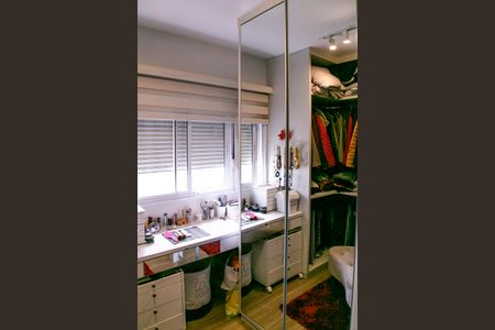 Apartamento à venda com 100m², 2 quartos e 2 vagasSuíte 