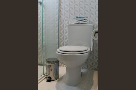 Apartamento à venda com 100m², 2 quartos e 2 vagasBanheiro da Suíte