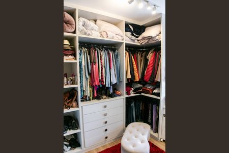 Apartamento à venda com 100m², 2 quartos e 2 vagasSuíte 