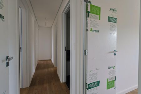 Apartamento à venda com 153m², 4 quartos e 4 vagas Apartamento à venda com 153m², 4 quartos e 4 vagasCorredor