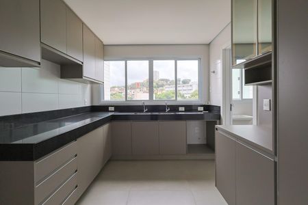 Apartamento à venda com 153m², 4 quartos e 4 vagas Apartamento à venda com 153m², 4 quartos e 4 vagasCozinha