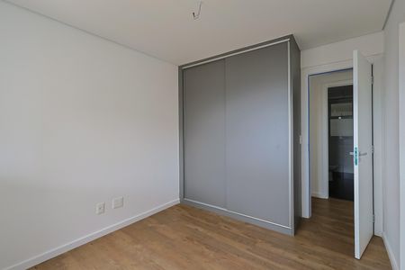 Apartamento à venda com 153m², 4 quartos e 4 vagas Apartamento à venda com 153m², 4 quartos e 4 vagasQuarto 2