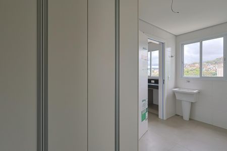 Apartamento à venda com 153m², 4 quartos e 4 vagas Apartamento à venda com 153m², 4 quartos e 4 vagasÁrea de Serviço