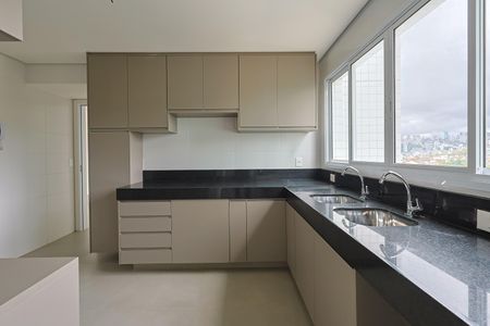 Apartamento à venda com 153m², 4 quartos e 4 vagas Apartamento à venda com 153m², 4 quartos e 4 vagasCozinha