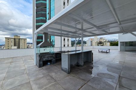 Apartamento à venda com 153m², 4 quartos e 4 vagas Apartamento à venda com 153m², 4 quartos e 4 vagasÁrea comum - Churrasqueira