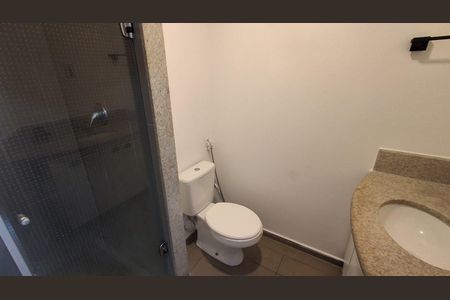 Banheiro  de kitnet/studio para alugar com 1 quarto, 23m² em Santa Paula, São Caetano do Sul