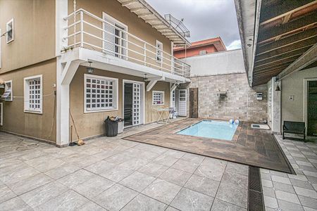Casa para alugar com 333m², 3 quartos e 6 vagas Casa para alugar com 333m², 3 quartos e 6 vagaspiscina_2