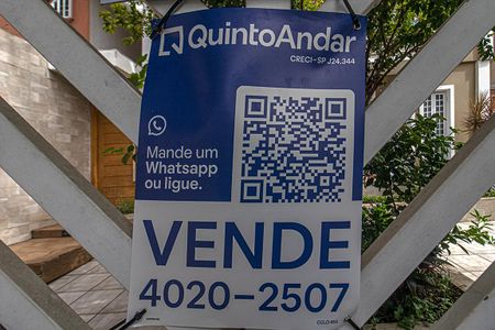 Casa para alugar com 333m², 3 quartos e 6 vagas Casa para alugar com 333m², 3 quartos e 6 vagasplaca do Quinto Andar_2