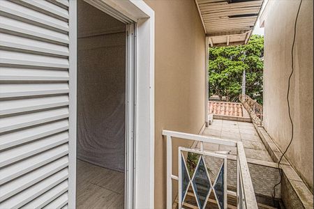 Casa para alugar com 333m², 3 quartos e 6 vagas Casa para alugar com 333m², 3 quartos e 6 vagassacada na suíte 2_4