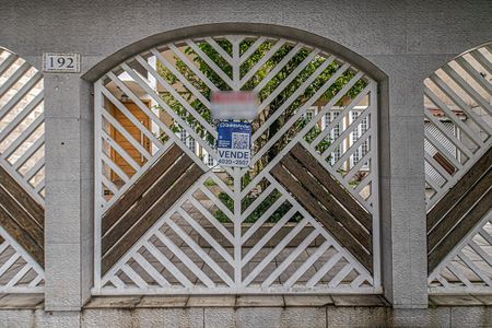 Casa para alugar com 333m², 3 quartos e 6 vagas Casa para alugar com 333m², 3 quartos e 6 vagasplaca do Quinto Andar_1