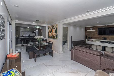 Casa para alugar com 333m², 3 quartos e 6 vagas Casa para alugar com 333m², 3 quartos e 6 vagassala de jantar_2