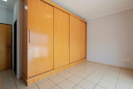 Casa para alugar com 210m², 3 quartos e 2 vagasSuíte 1