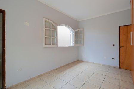 Casa para alugar com 210m², 3 quartos e 2 vagasSuíte 2