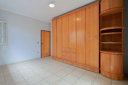 Casa para alugar com 210m², 3 quartos e 2 vagasSuíte 2