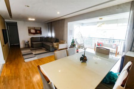 Apartamento para alugar com 129m², 3 quartos e 2 vagasSala