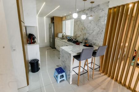 Apartamento para alugar com 129m², 3 quartos e 2 vagasCozinha - Armários
