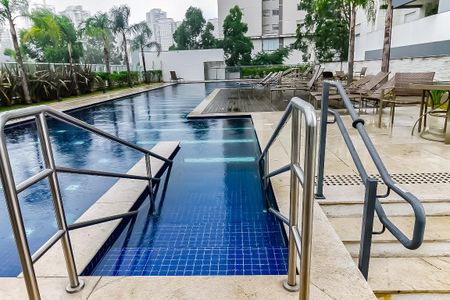 Apartamento para alugar com 129m², 3 quartos e 2 vagasÁrea comum - Piscina
