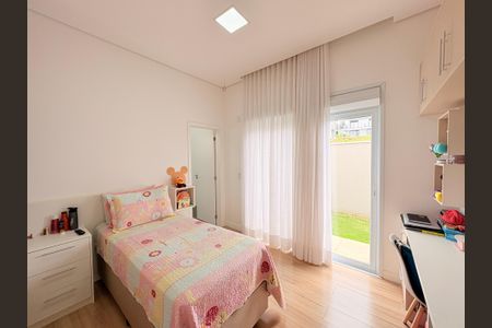 Casa de condomínio à venda com 300m², 4 quartos e 4 vagasSuíte 2