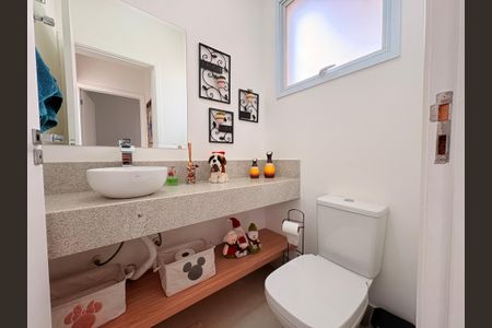 Casa de condomínio à venda com 300m², 4 quartos e 4 vagasLavabo