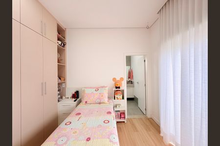 Casa de condomínio à venda com 300m², 4 quartos e 4 vagasSuíte 2