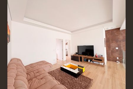 Casa de condomínio à venda com 300m², 4 quartos e 4 vagasSala de TV