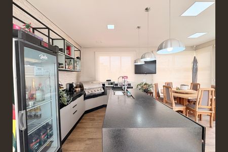 Casa de condomínio à venda com 300m², 4 quartos e 4 vagasÁrea gourmet