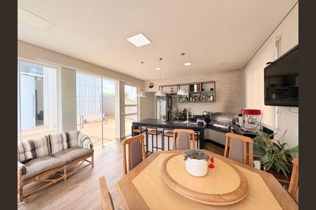 Casa de condomínio à venda com 300m², 4 quartos e 4 vagasÁrea gourmet