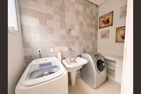 Casa de condomínio à venda com 300m², 4 quartos e 4 vagasÁrea de Serviço